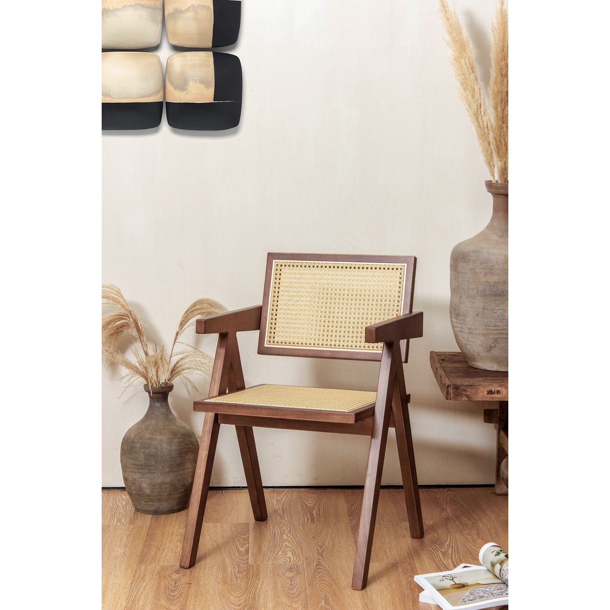 popular Chandigarh chair - style Pierre Jeanneret - wood and rattan - high quality - clear or walnut