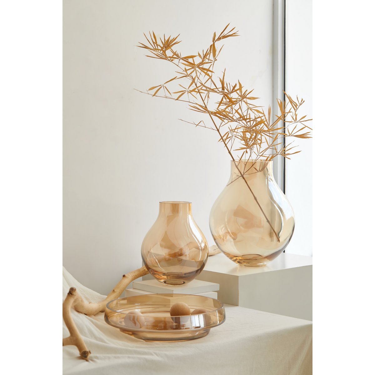 glass vase in bulb shape: ENVIE26GO