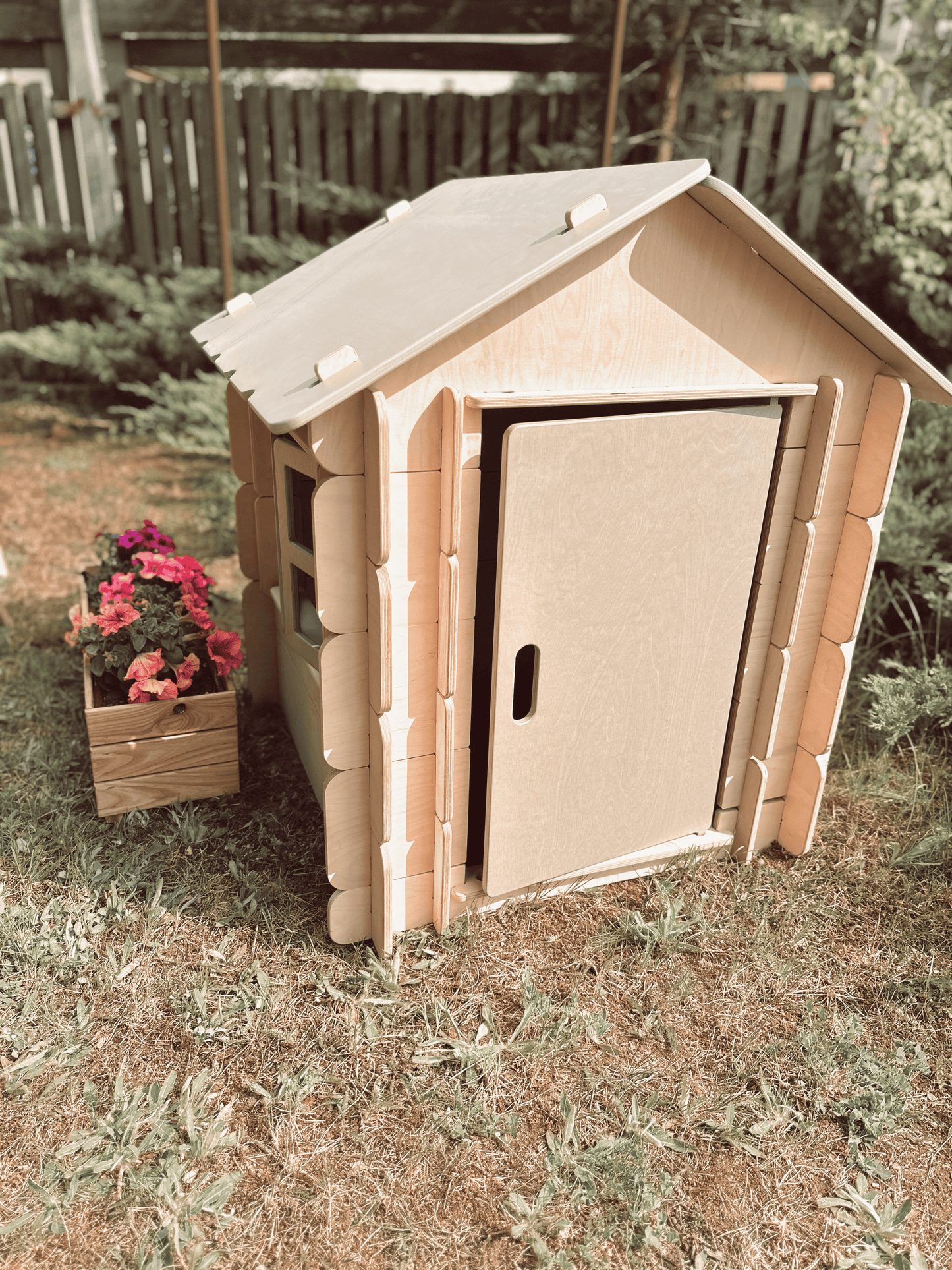 Kleines Hasen-Spielhaus für Kinder