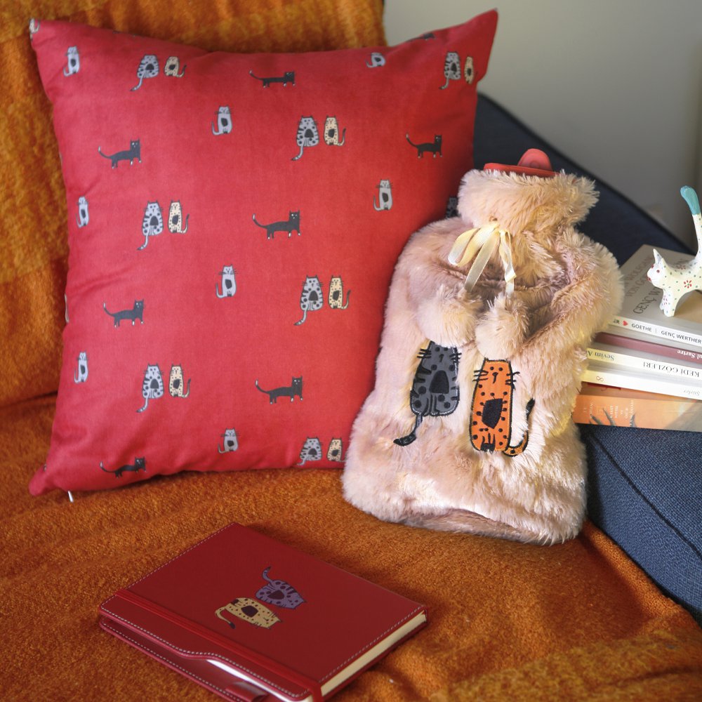 Biggdesign Cats Water Bottle with Soft Plush Cover 68 OZ