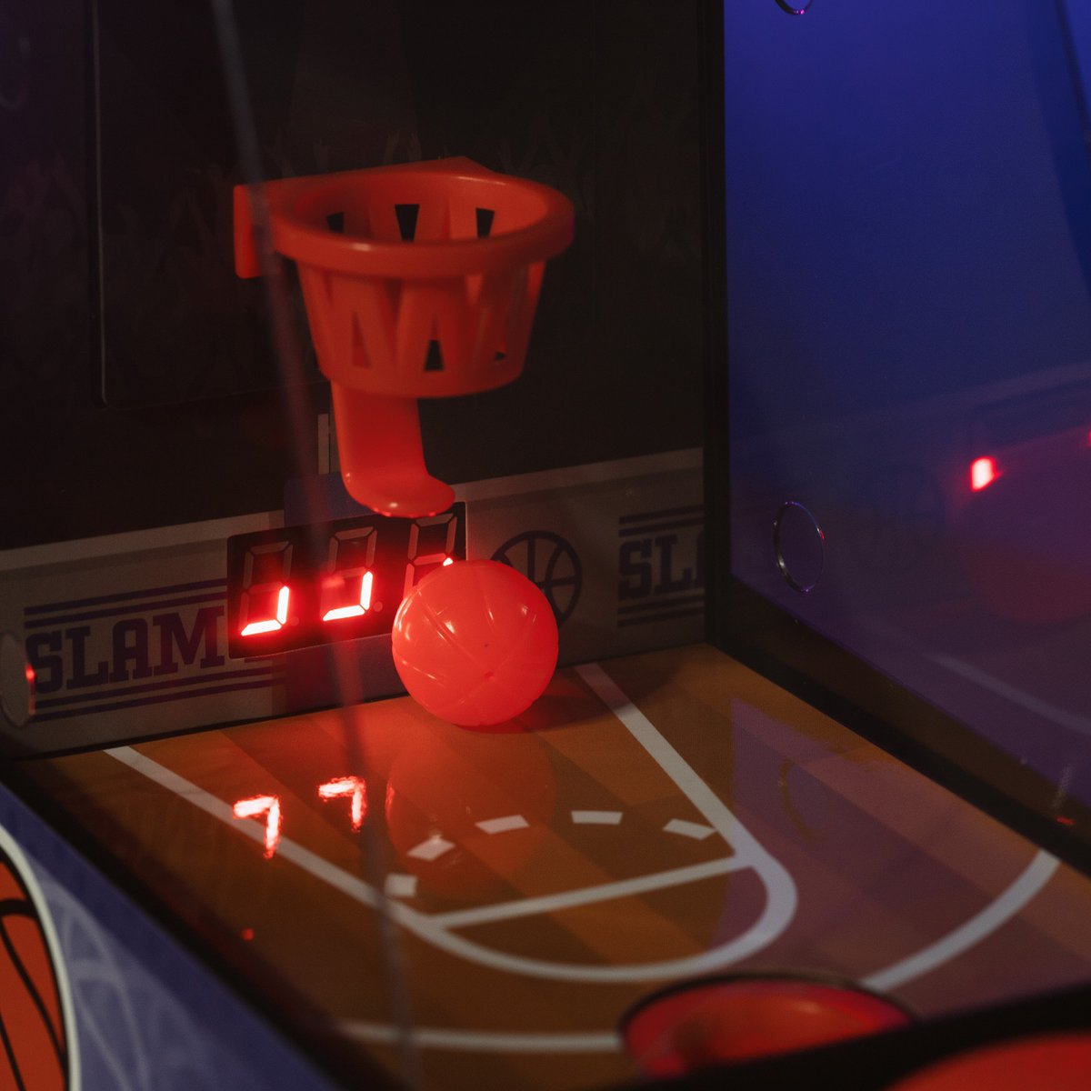 ORB - Retro Basketball Arcade Machine