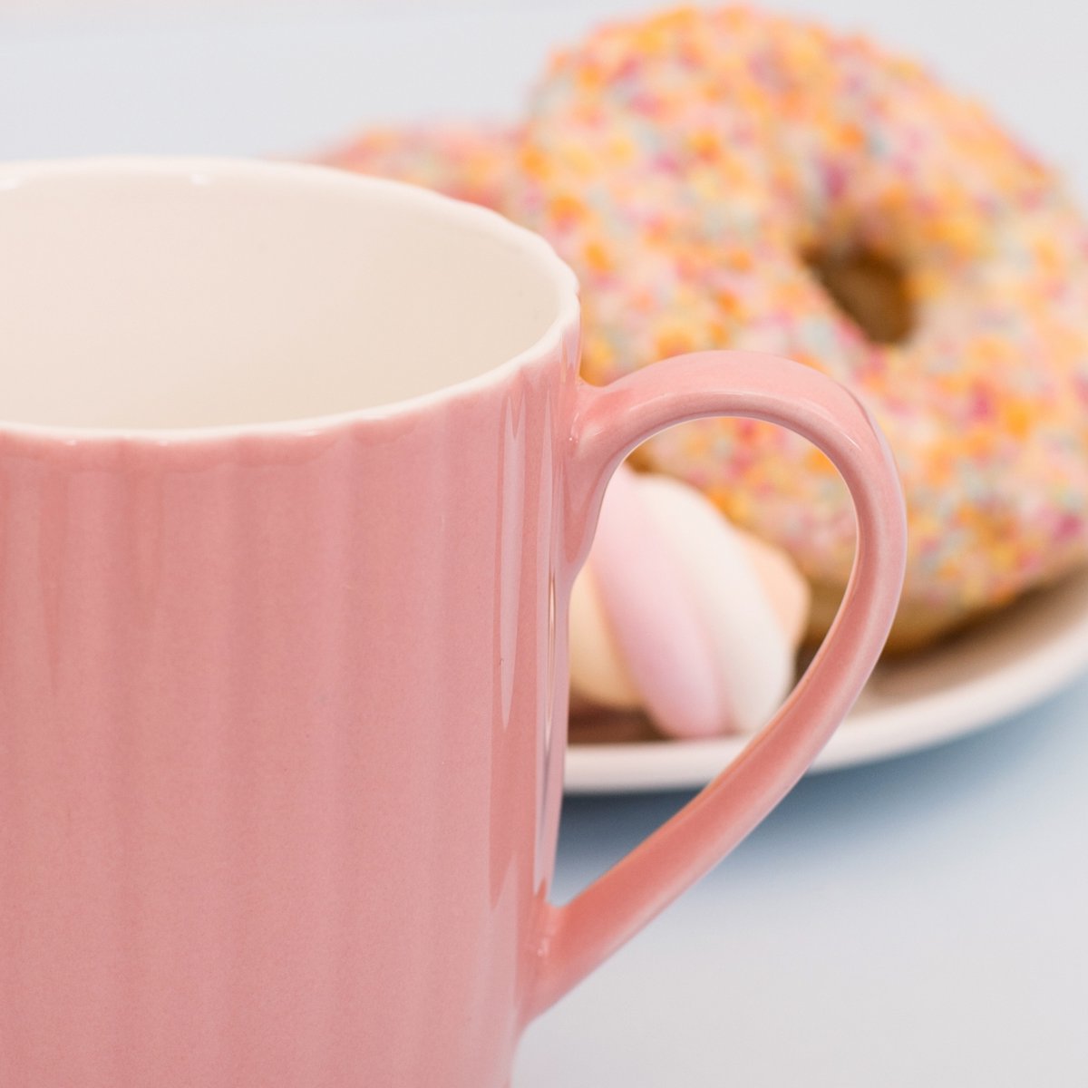 Pusheen Home - Mug with Sock - Pink Cupcake