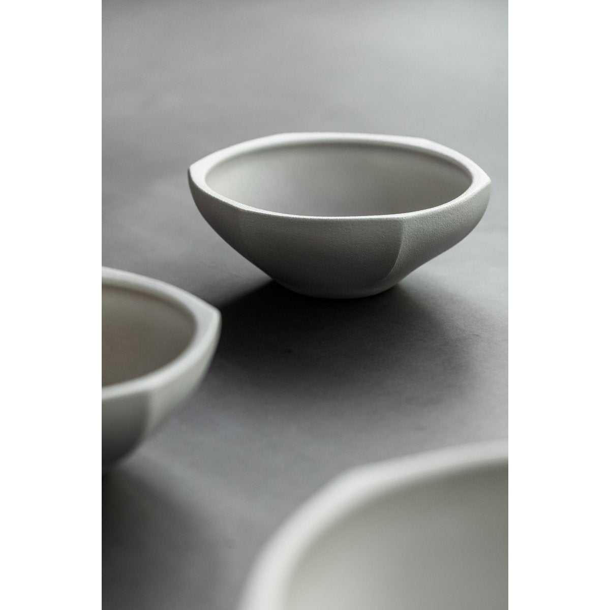 Modern Asian style bowl, high end design and finish, KUNYU22WH