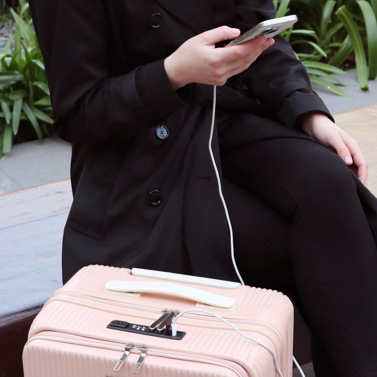 Biggdesign Moods Up Luggage with Cup Holder and USB Port, 20", Pink