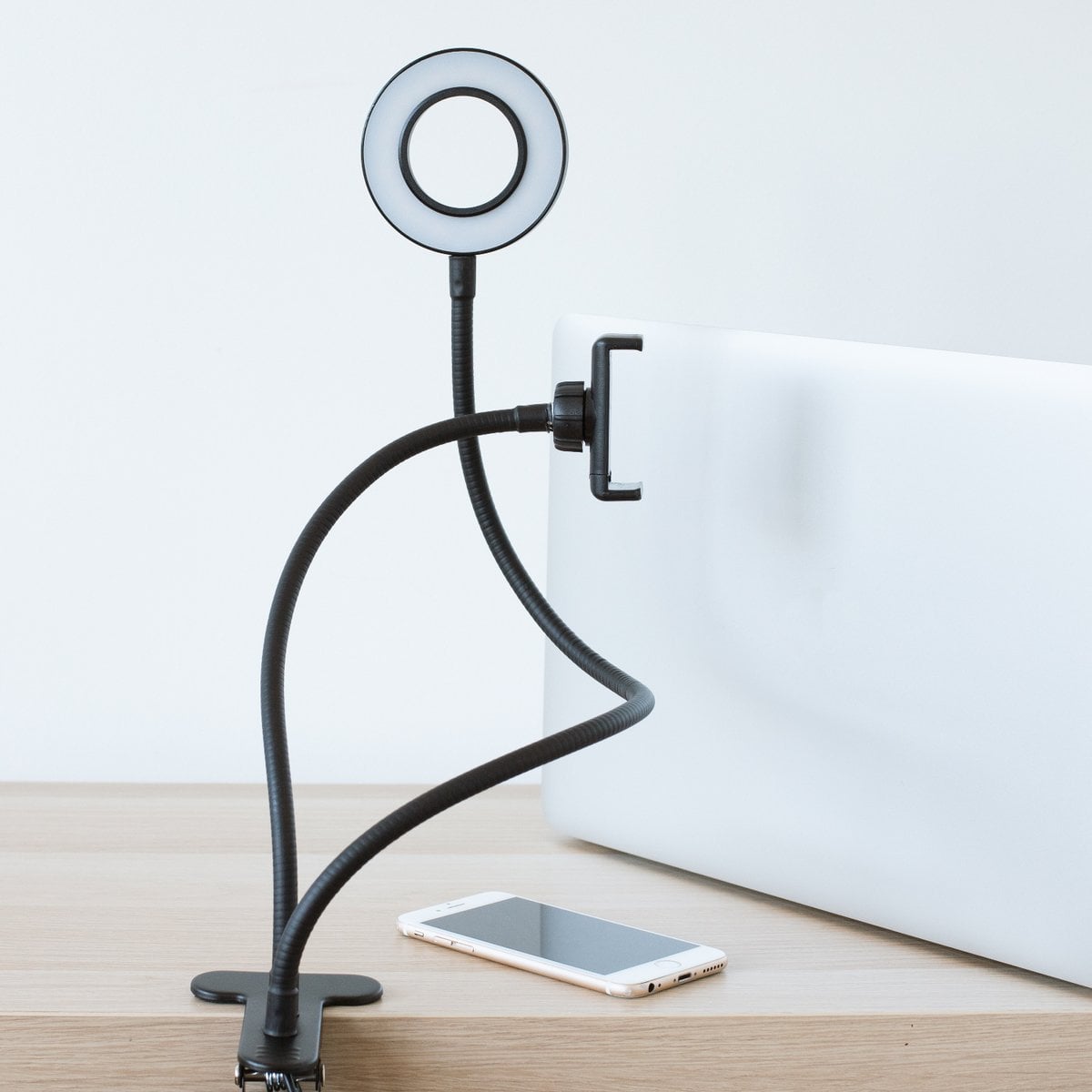 Vlogging Light - LED Selfie Ring Light with Smartphone Holder