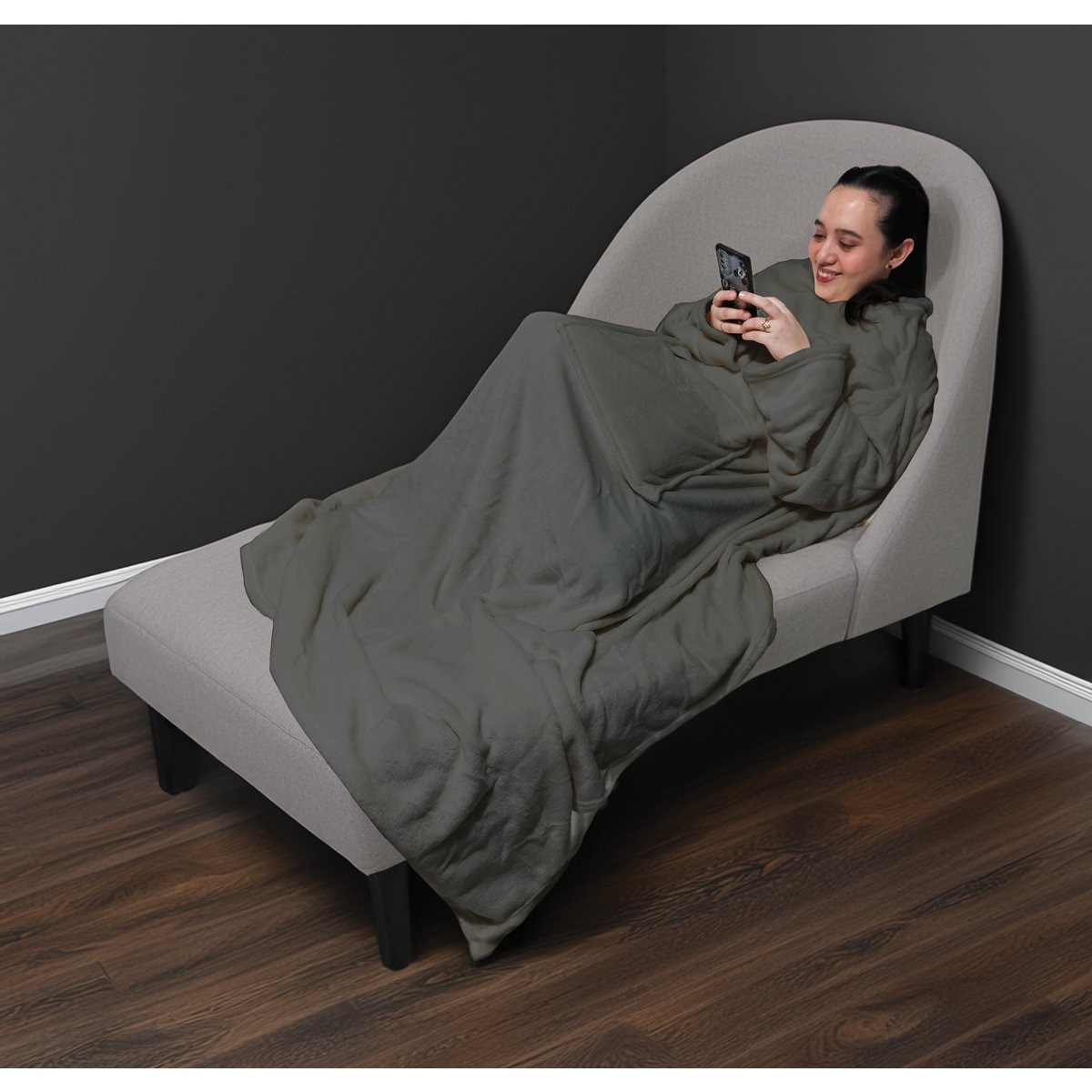 Mad Monkey - Heated Blanket Gray
