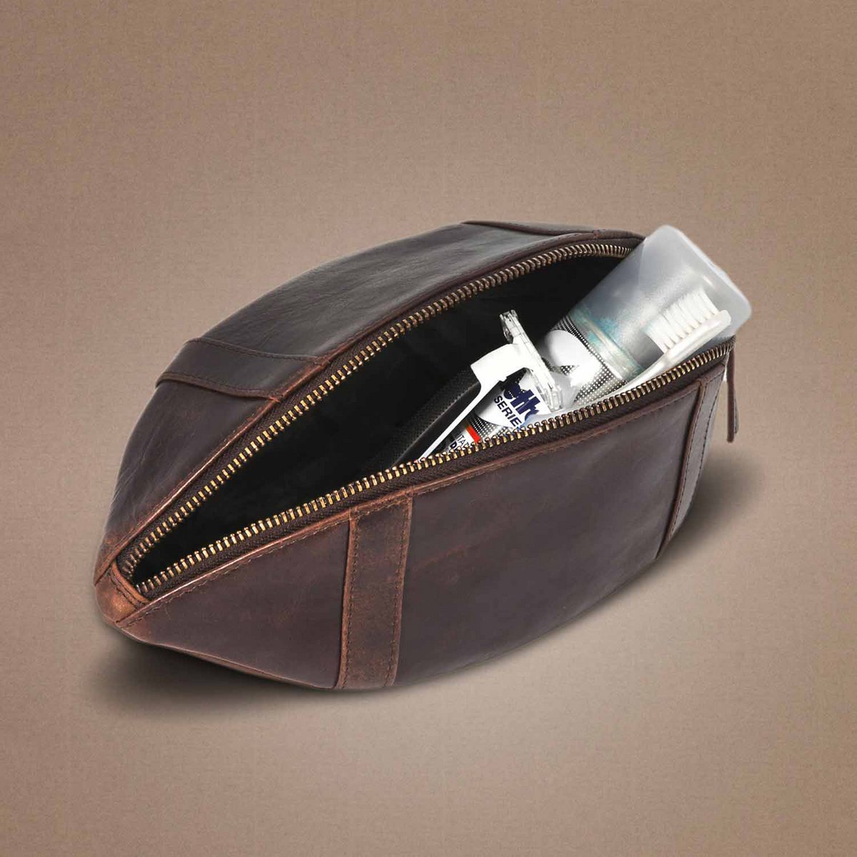 Mad Monkey - toilet bag made of genuine leather "American Football"