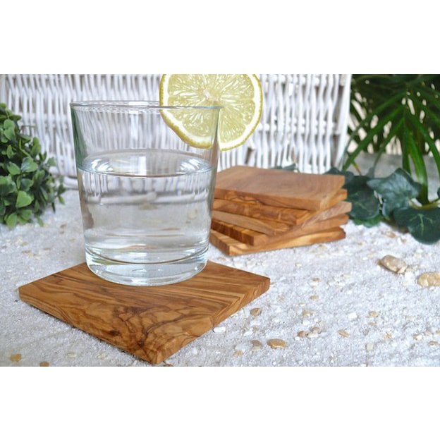 Set of 6 coasters square 9 x 9 cm made of olive wood
