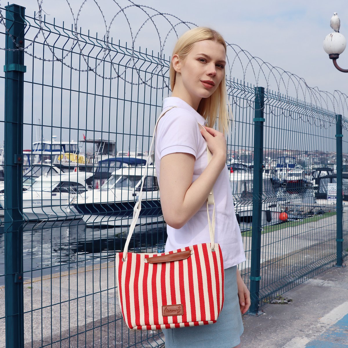 Anemoss Red Tote Bag