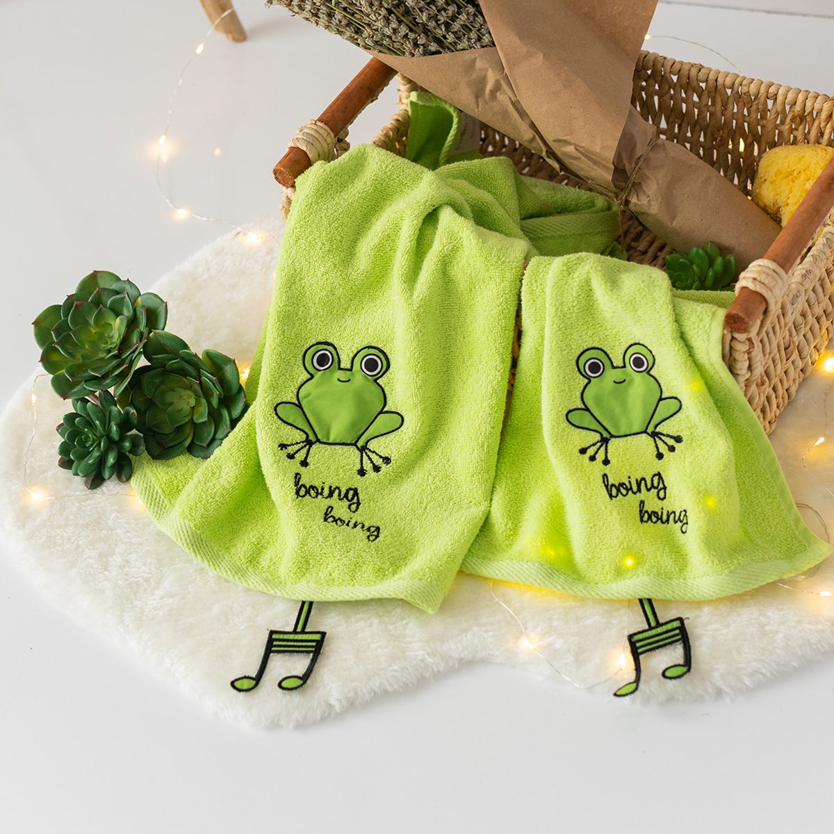 Milk & Moo Kids Hand Towel Set of 2, Sprat Frog