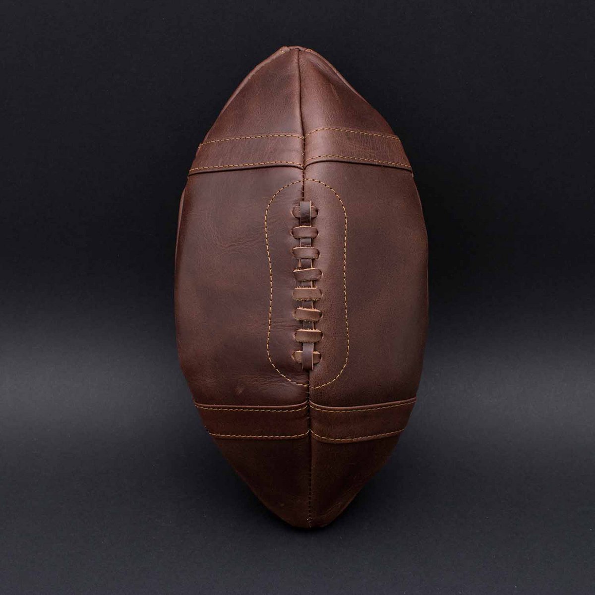 Mad Monkey - toilet bag made of genuine leather "American Football"