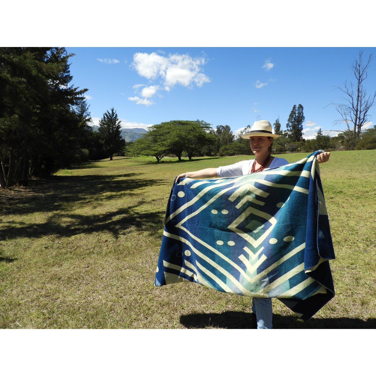 Ecuadorian alpaca blanket | native blanket | Imbabura Blue